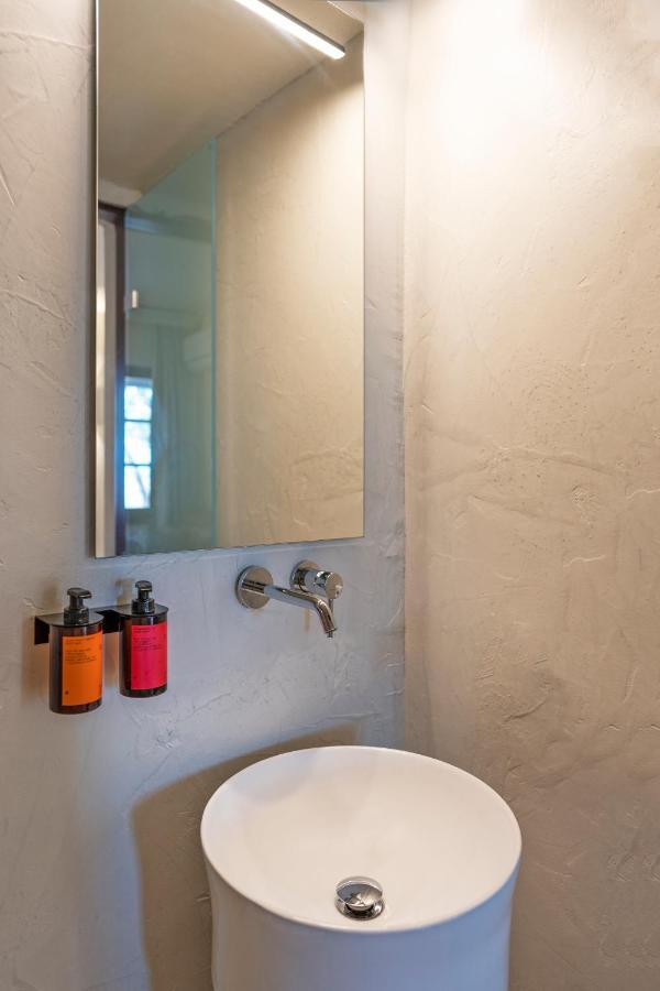 Maris Lindos Suites & Apartments エクステリア 写真
