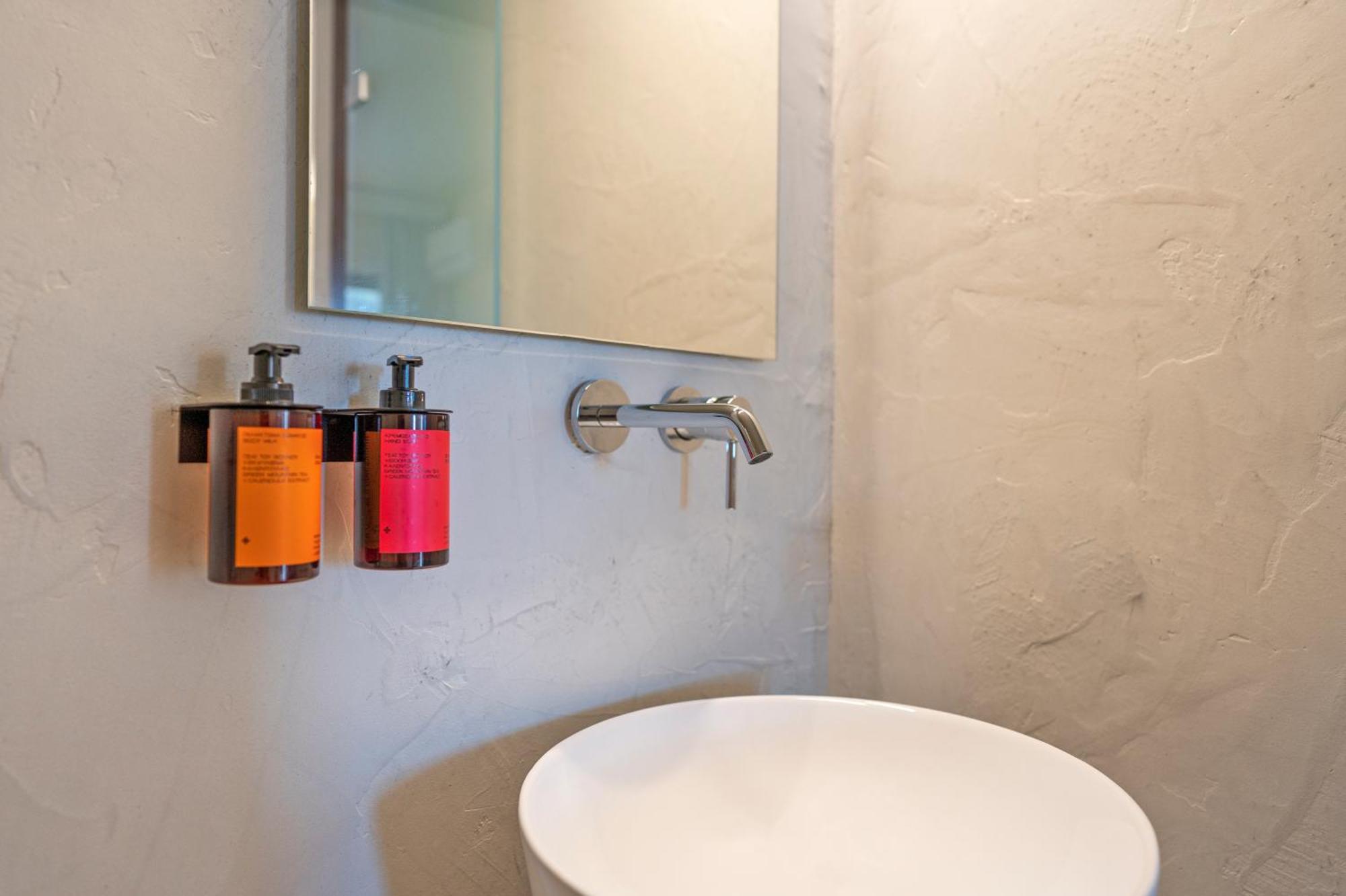 Maris Lindos Suites & Apartments エクステリア 写真